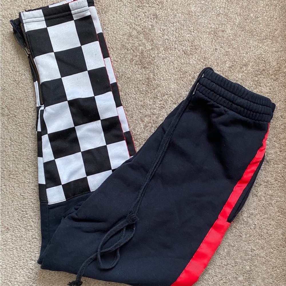 Half checkered track pant